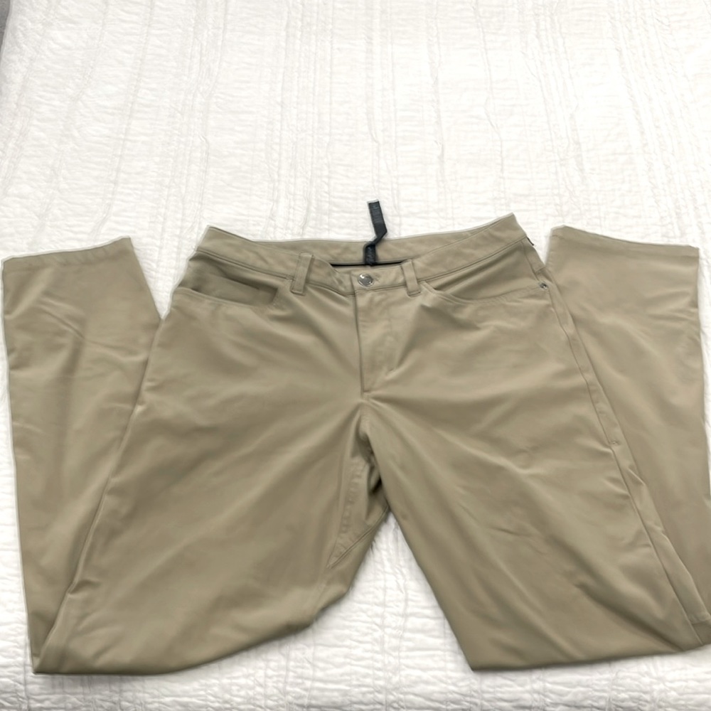 Lululemon Size:31 commuter pant